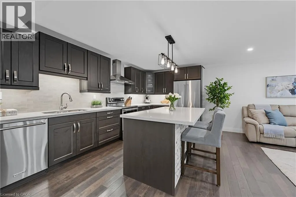1377 LAKESHORE Road Unit# 104, #104