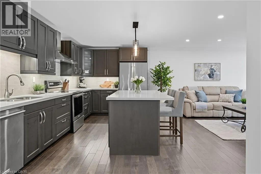 1377 LAKESHORE Road Unit# 104, #104