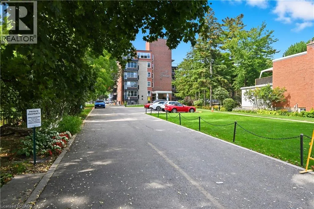 1377 LAKESHORE Road Unit# 104, #104