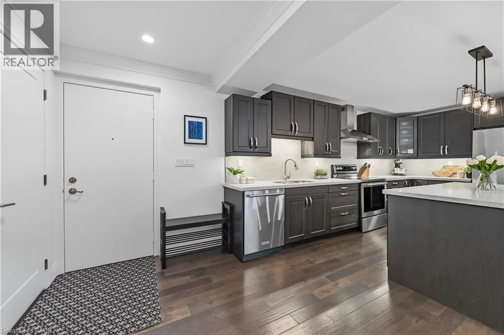 1377 LAKESHORE Road Unit# 104, #104