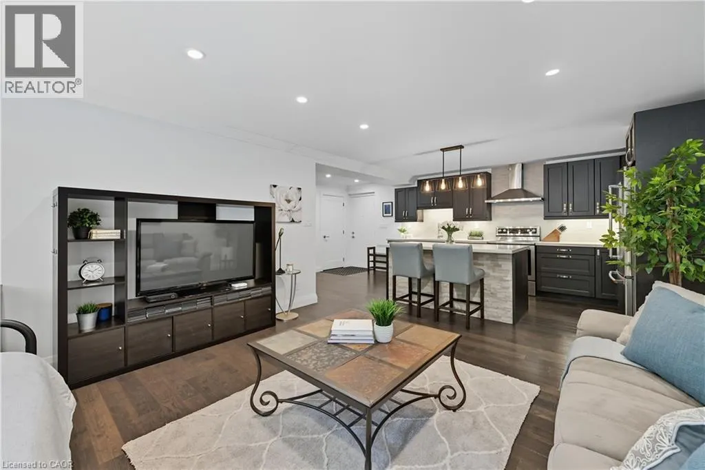 1377 LAKESHORE Road Unit# 104, #104