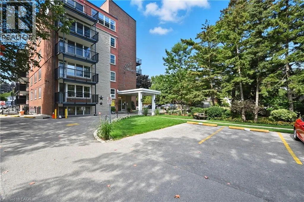 1377 LAKESHORE Road Unit# 104, #104