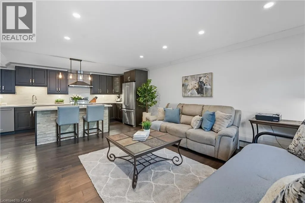1377 LAKESHORE Road Unit# 104, #104