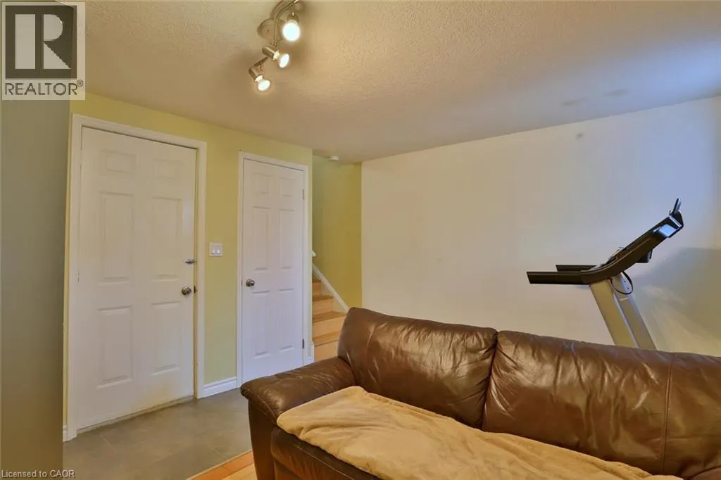 1085 QUEENS Boulevard Unit# 6, #6
