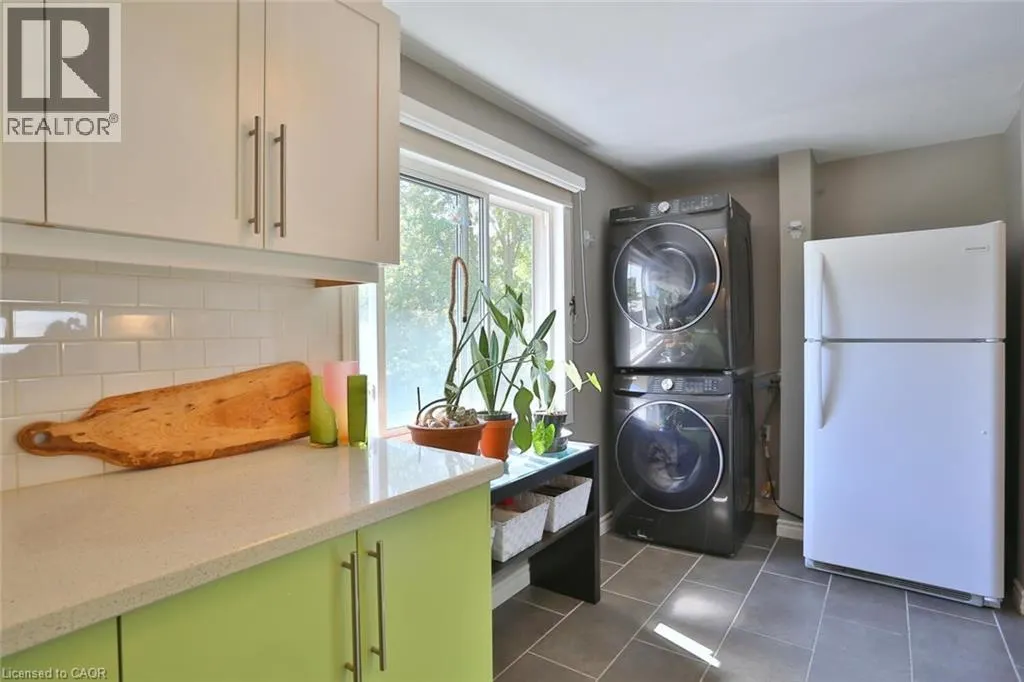 1085 QUEENS Boulevard Unit# 6, #6
