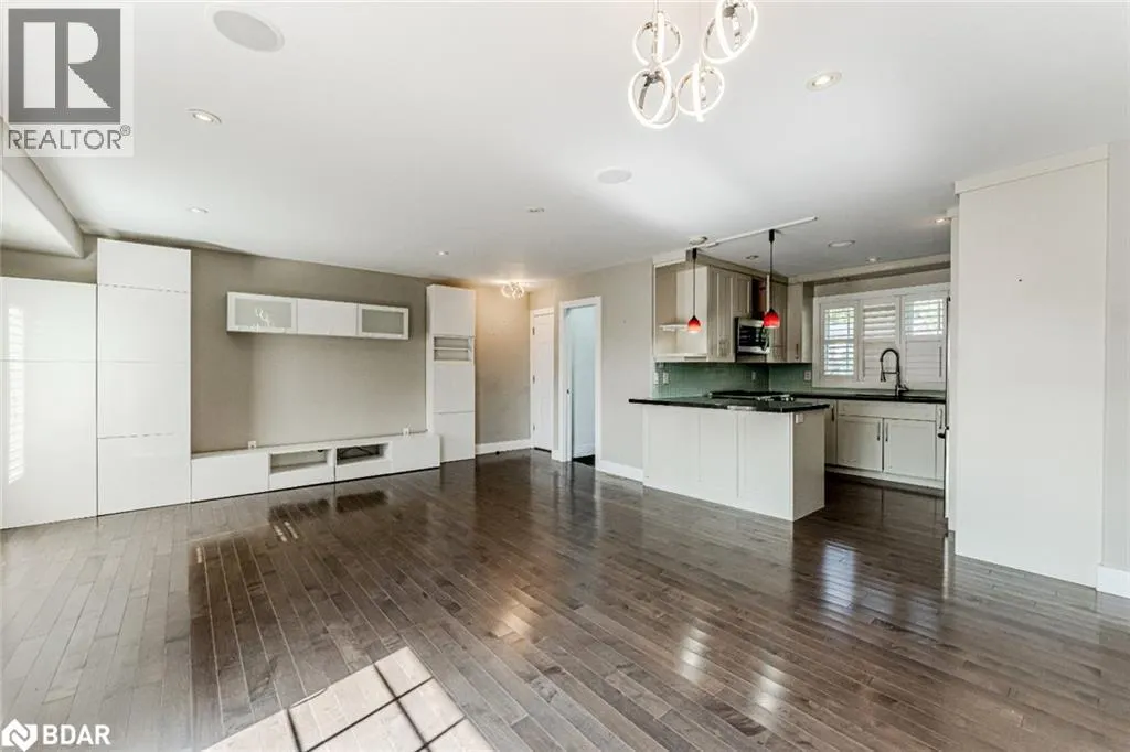 385 EDGEHILL Drive Unit# Upper, #Upper
