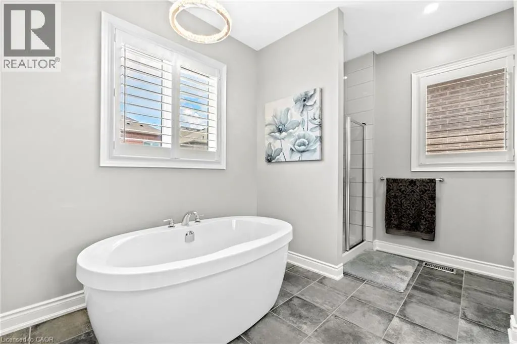 107 AVANTI Crescent