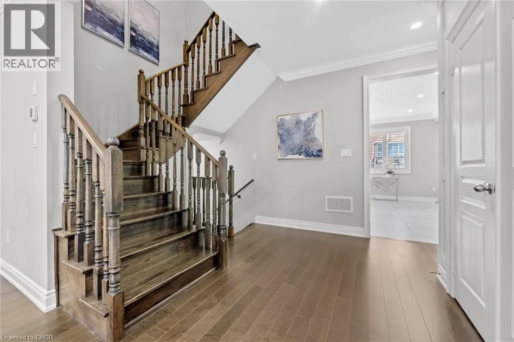 107 AVANTI Crescent