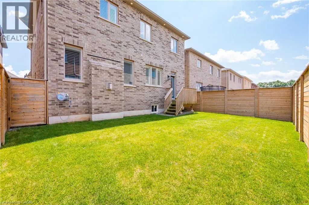 107 AVANTI Crescent