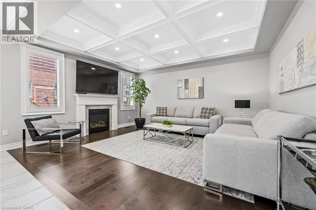 107 AVANTI Crescent