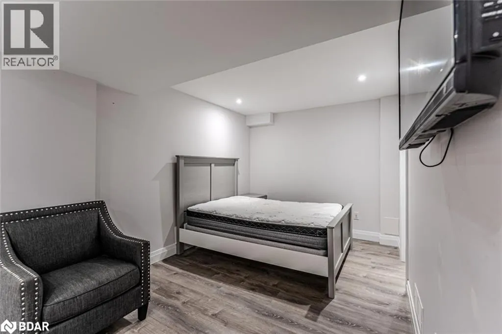 17 WAGNER Crescent Unit# Lower, #Lower