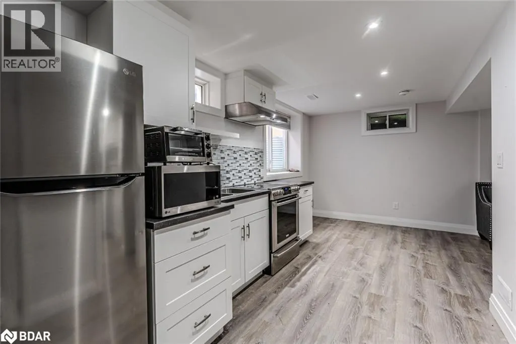17 WAGNER Crescent Unit# Lower, #Lower