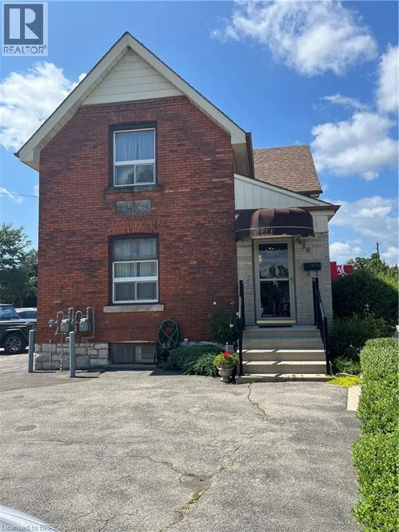 266 BRANT Avenue