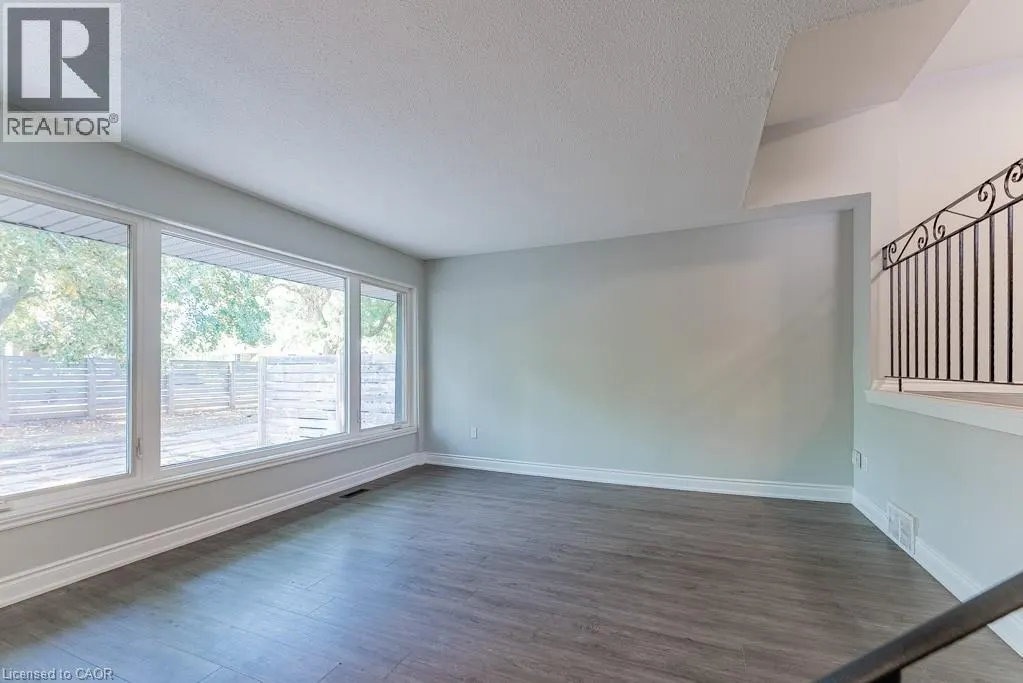 250 MONTMORENCY Drive Unit# 207, #207