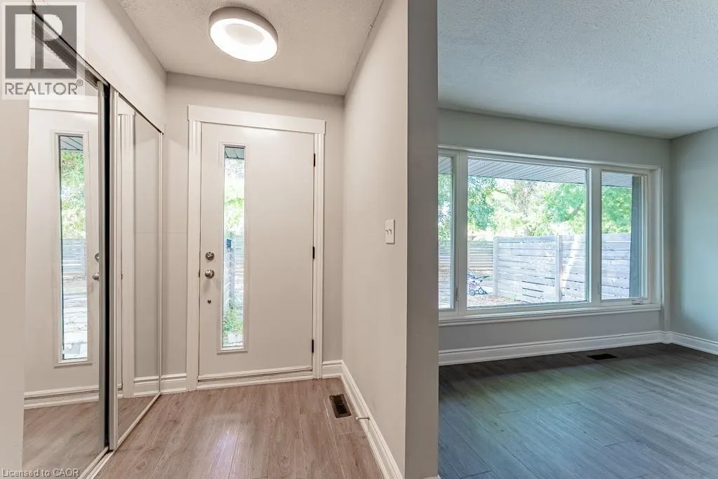 250 MONTMORENCY Drive Unit# 207, #207