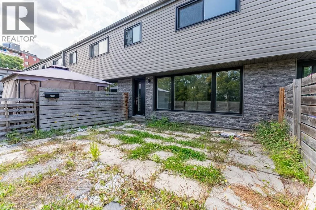 250 MONTMORENCY Drive Unit# 211, #211