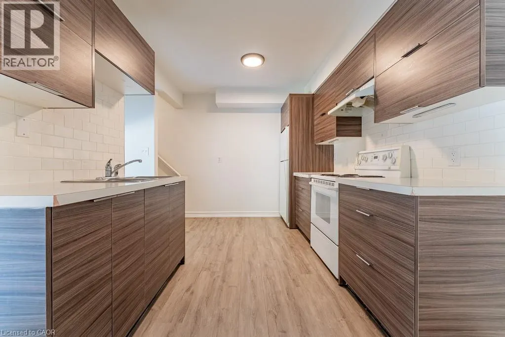 250 MONTMORENCY Drive Unit# 211, #211