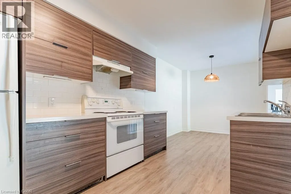 250 MONTMORENCY Drive Unit# 211, #211