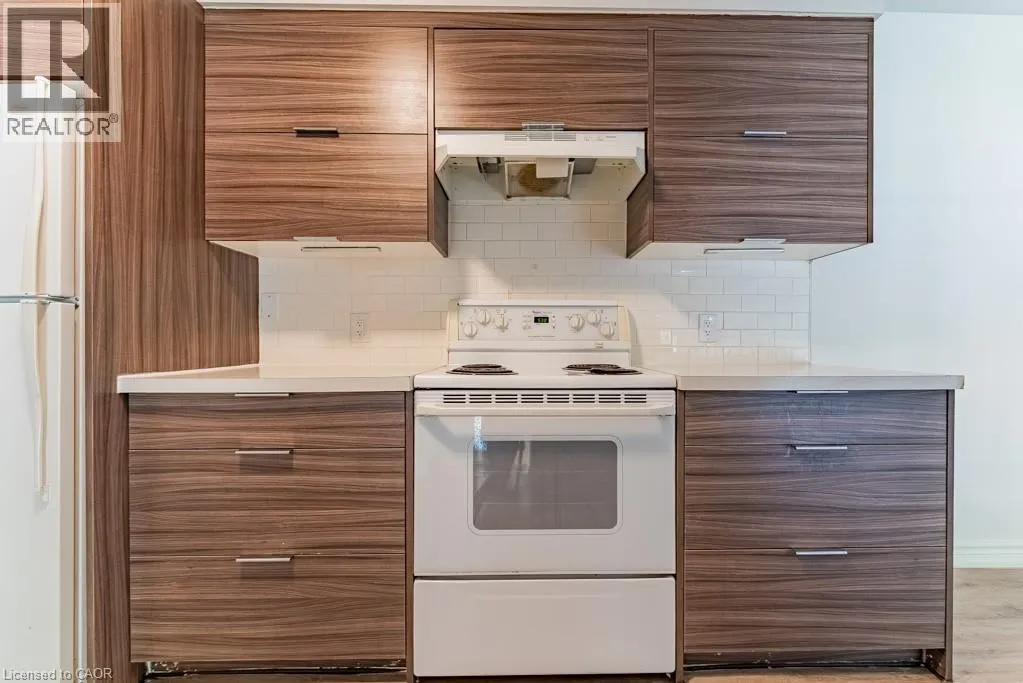 250 MONTMORENCY Drive Unit# 211, #211