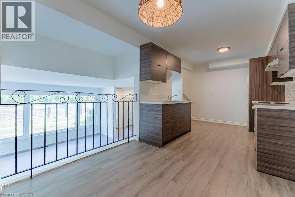 250 MONTMORENCY Drive Unit# 211, #211