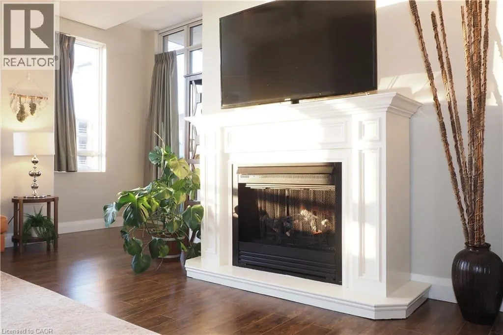 191 KING Street S Unit# 402, #402