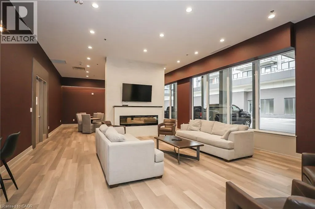 560 NORTH SERVICE Road Unit# 304, #304