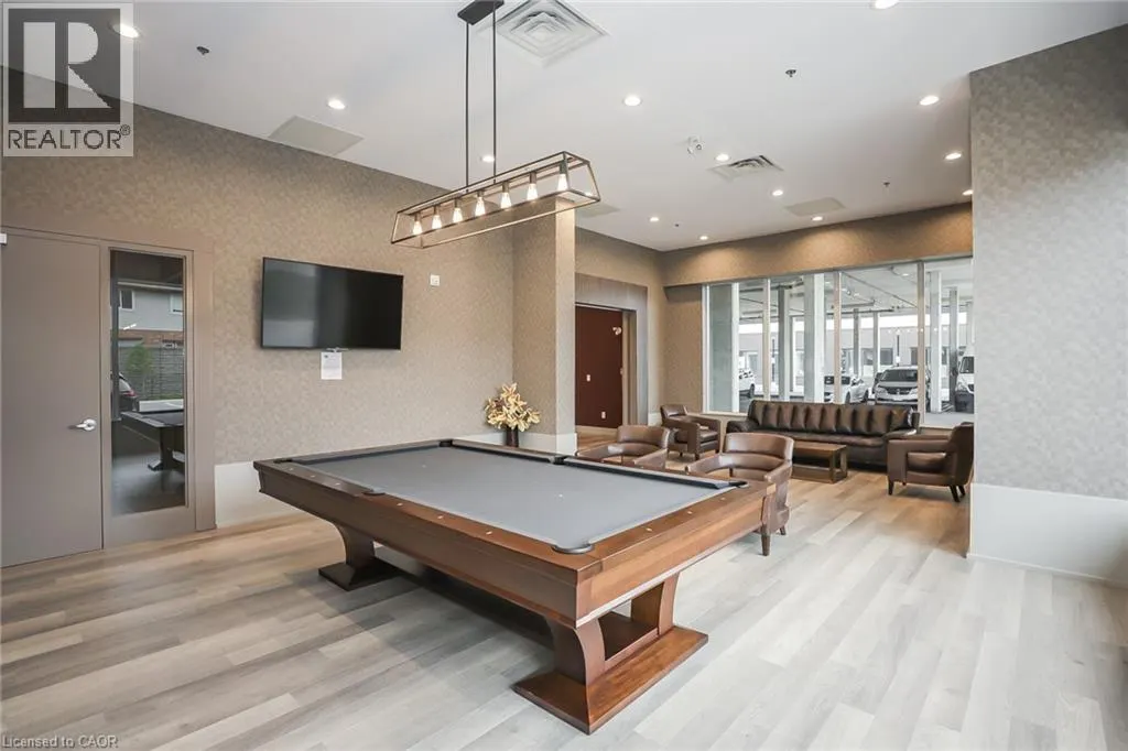 560 NORTH SERVICE Road Unit# 304, #304