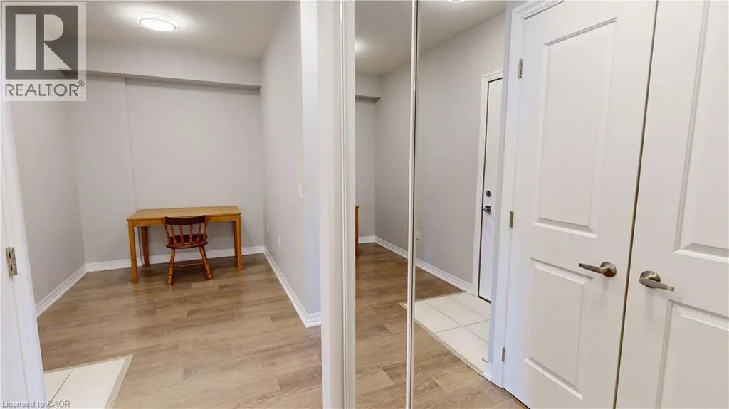 560 NORTH SERVICE Road Unit# 304, #304