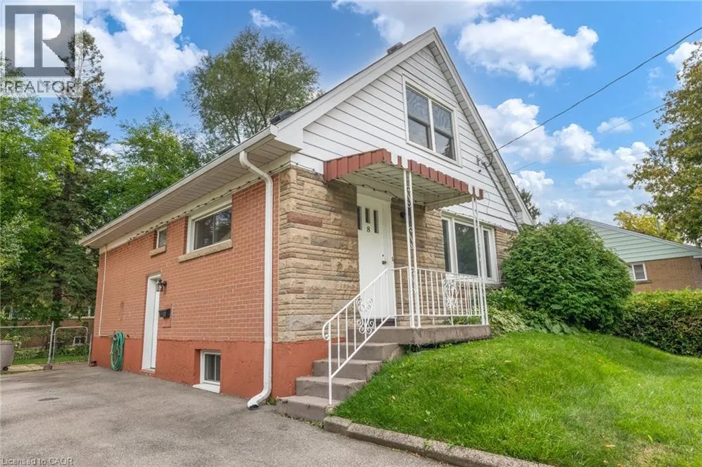 8 BEAUCOURT Place