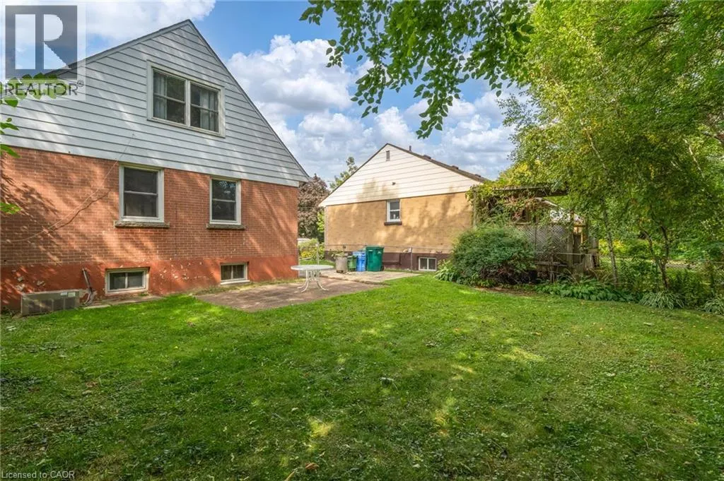 8 BEAUCOURT Place