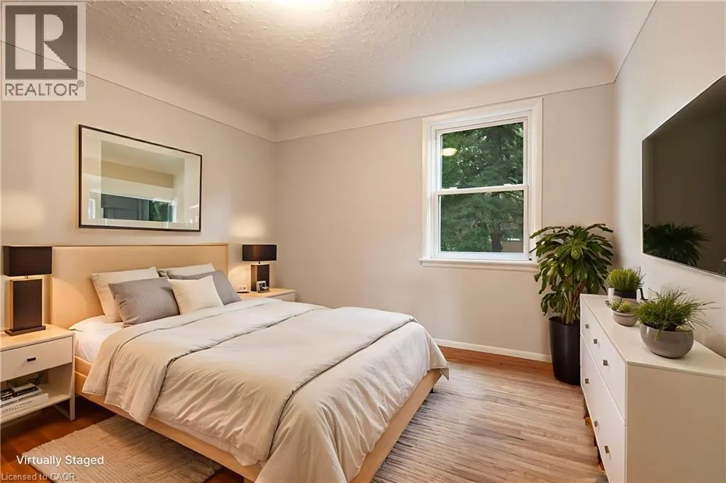 8 BEAUCOURT Place