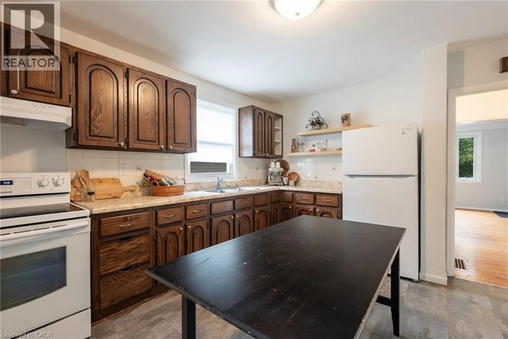8 BEAUCOURT Place