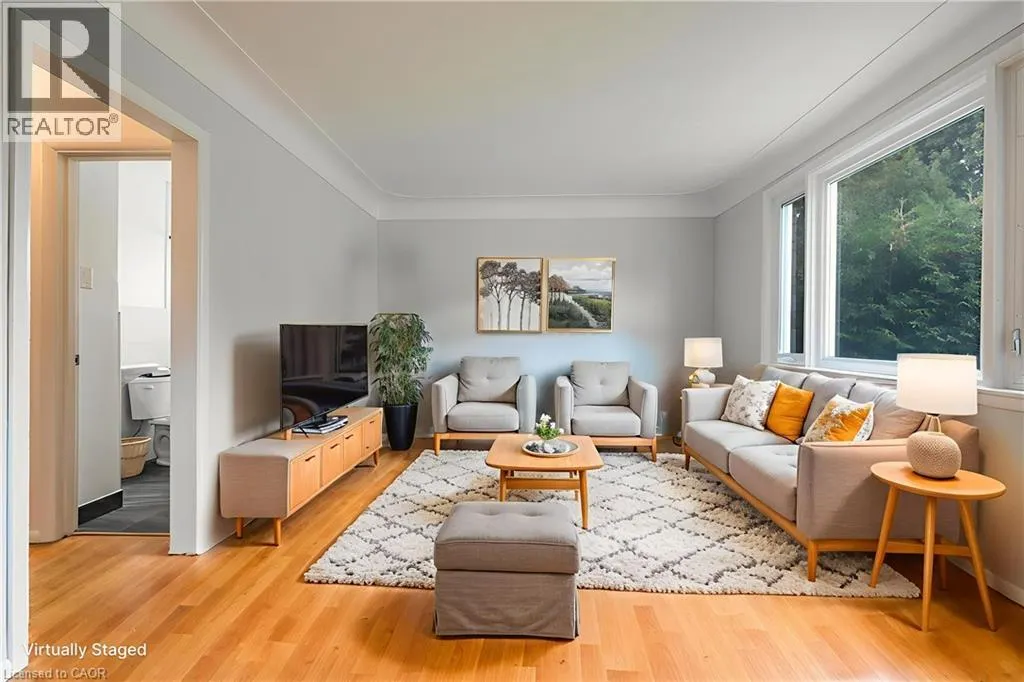 8 BEAUCOURT Place