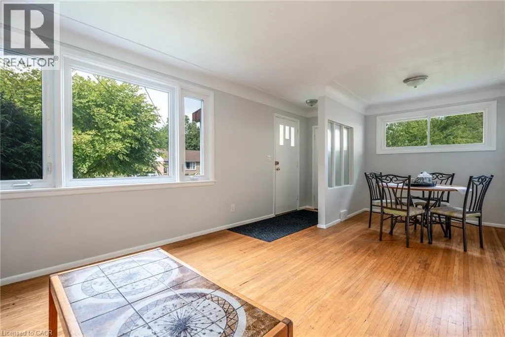 8 BEAUCOURT Place