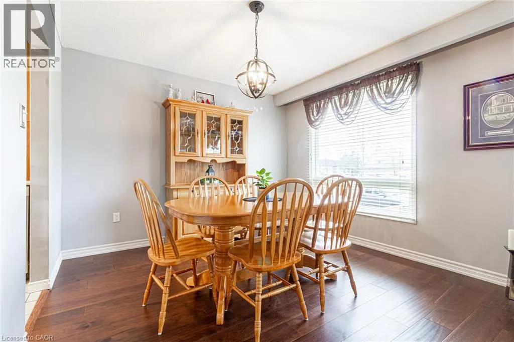 700 WOODVIEW Road