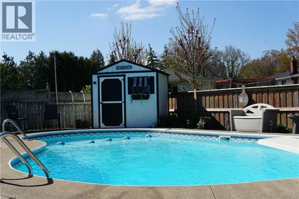 700 WOODVIEW Road