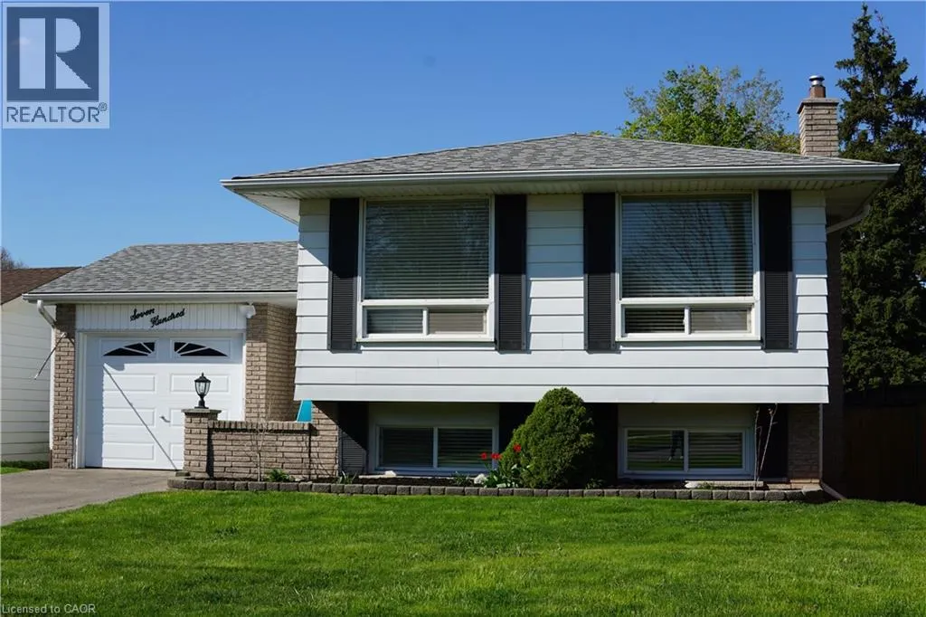 700 WOODVIEW Road