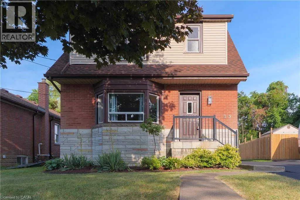 39 CLOVERHILL Road