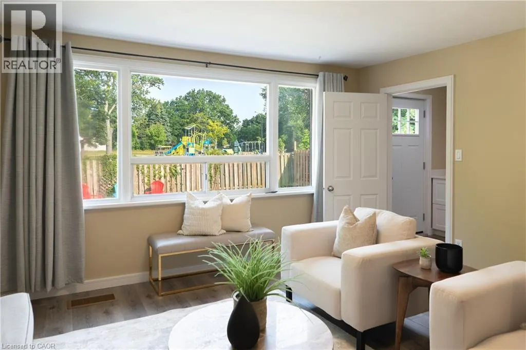 39 CLOVERHILL Road
