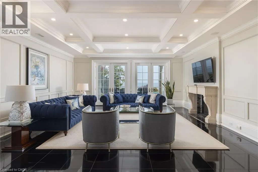1092 ARGYLE Drive