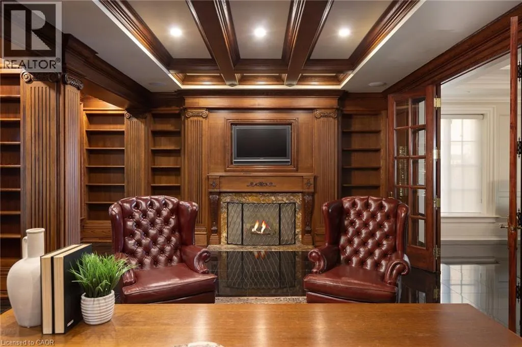 1092 ARGYLE Drive