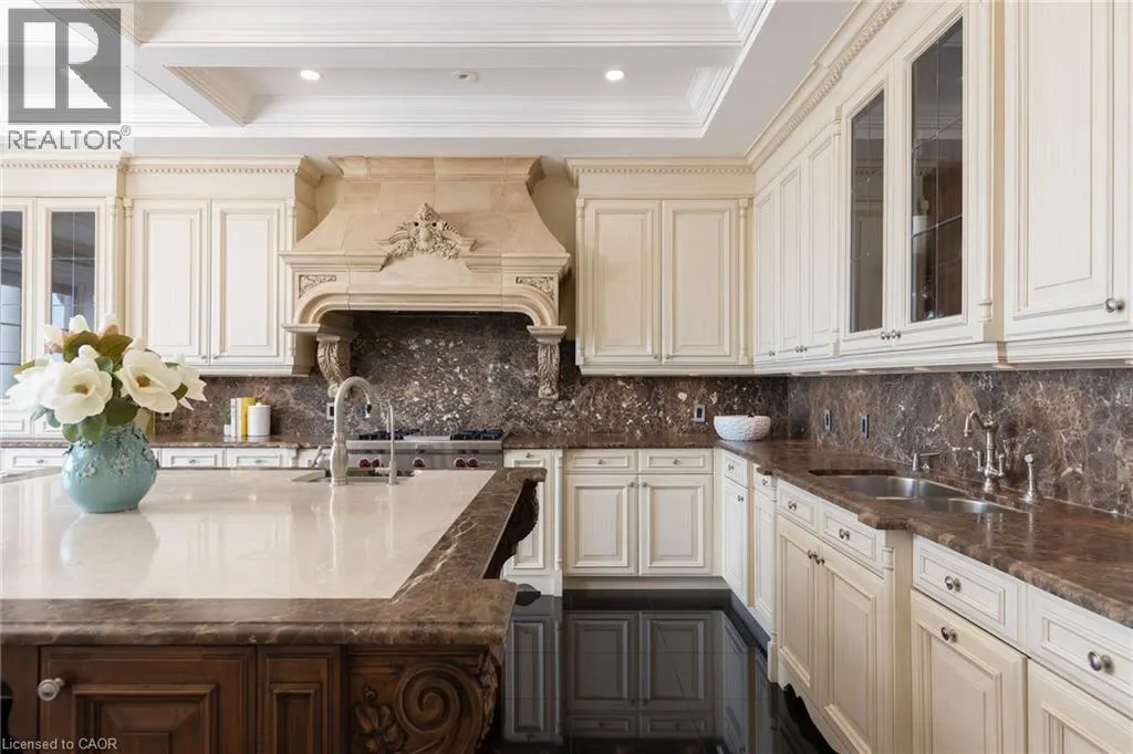 1092 ARGYLE Drive