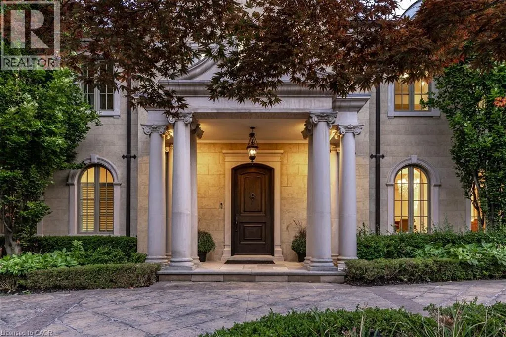 1092 ARGYLE Drive