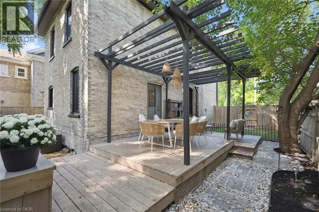 5 CROMBIE Street