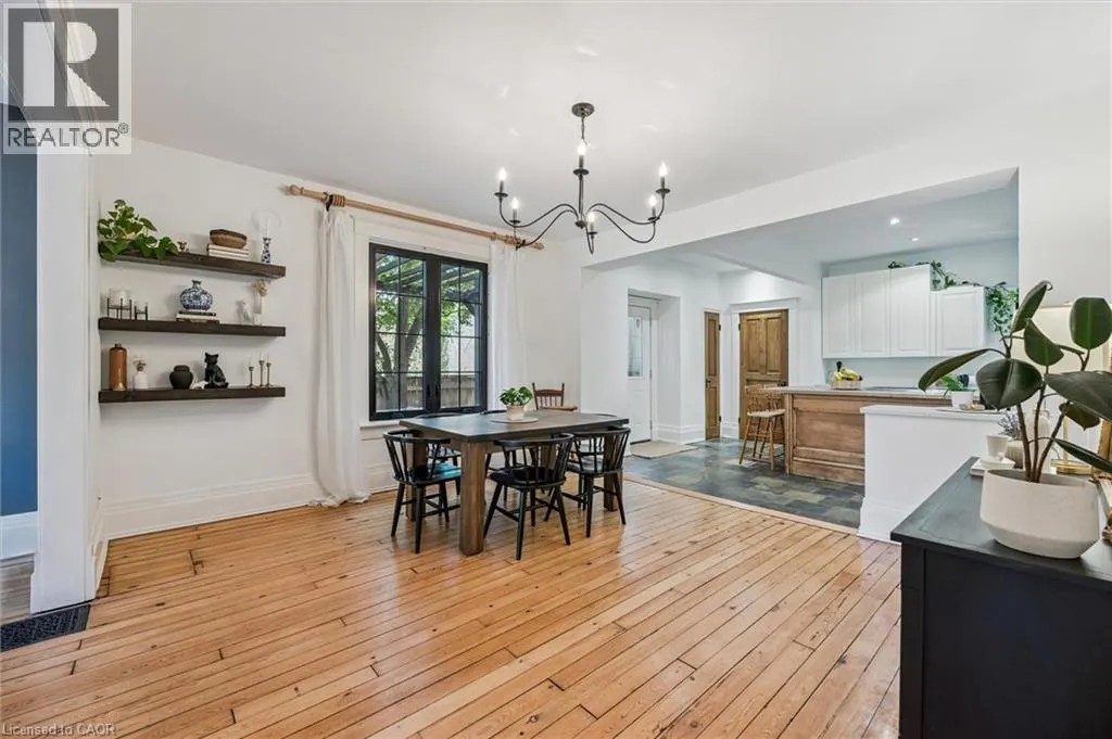 5 CROMBIE Street
