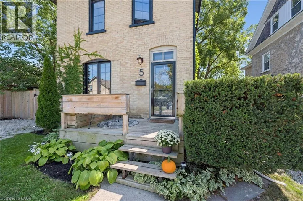 5 CROMBIE Street