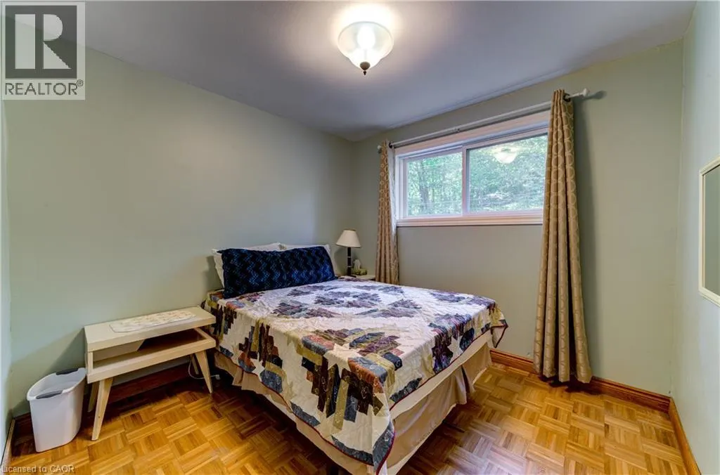 11 GLEN Avenue S
