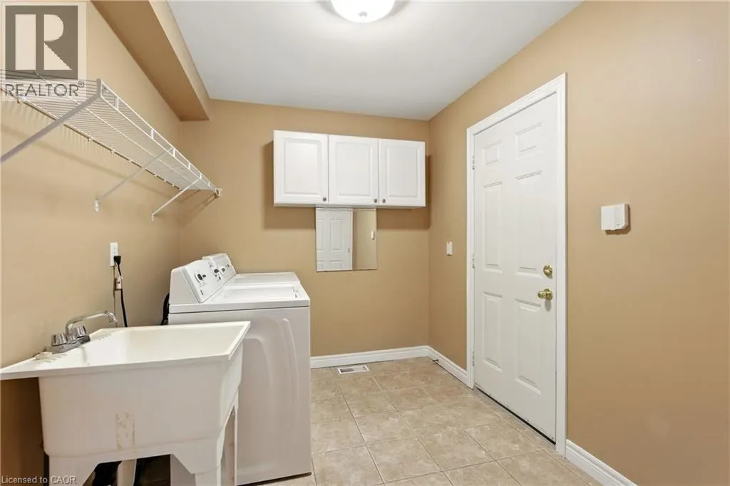 516 SANDCHERRY Drive