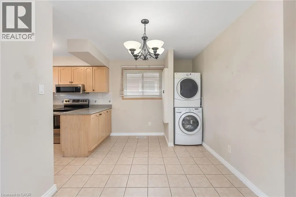 60 CHAMPLAIN Avenue Unit# Main Floor, #Main Floor