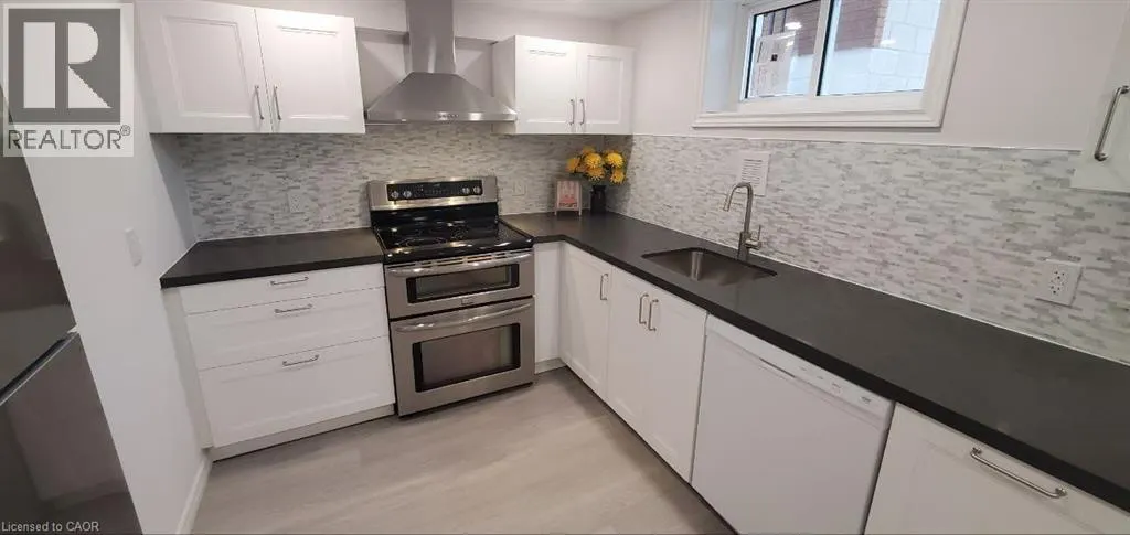 60 CHAMPLAIN Avenue Unit# Main Floor, #Main Floor